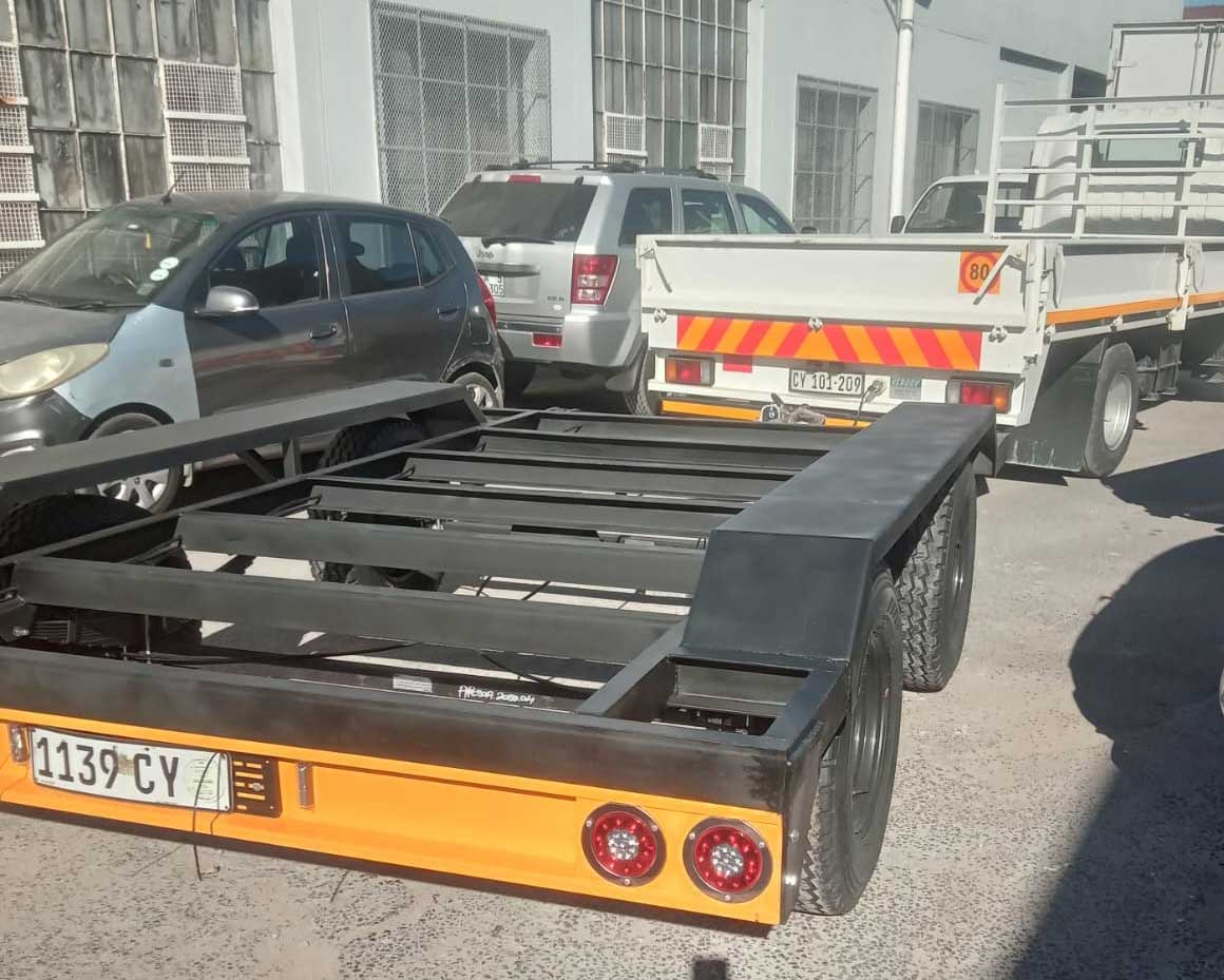 GM-Trailers-blacktrailerdoublewheel1