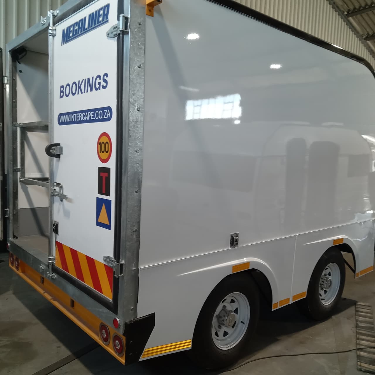 GM Trailers bustrailersback
