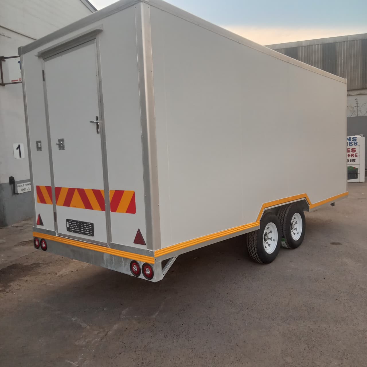 GM Trailers foodtruckback